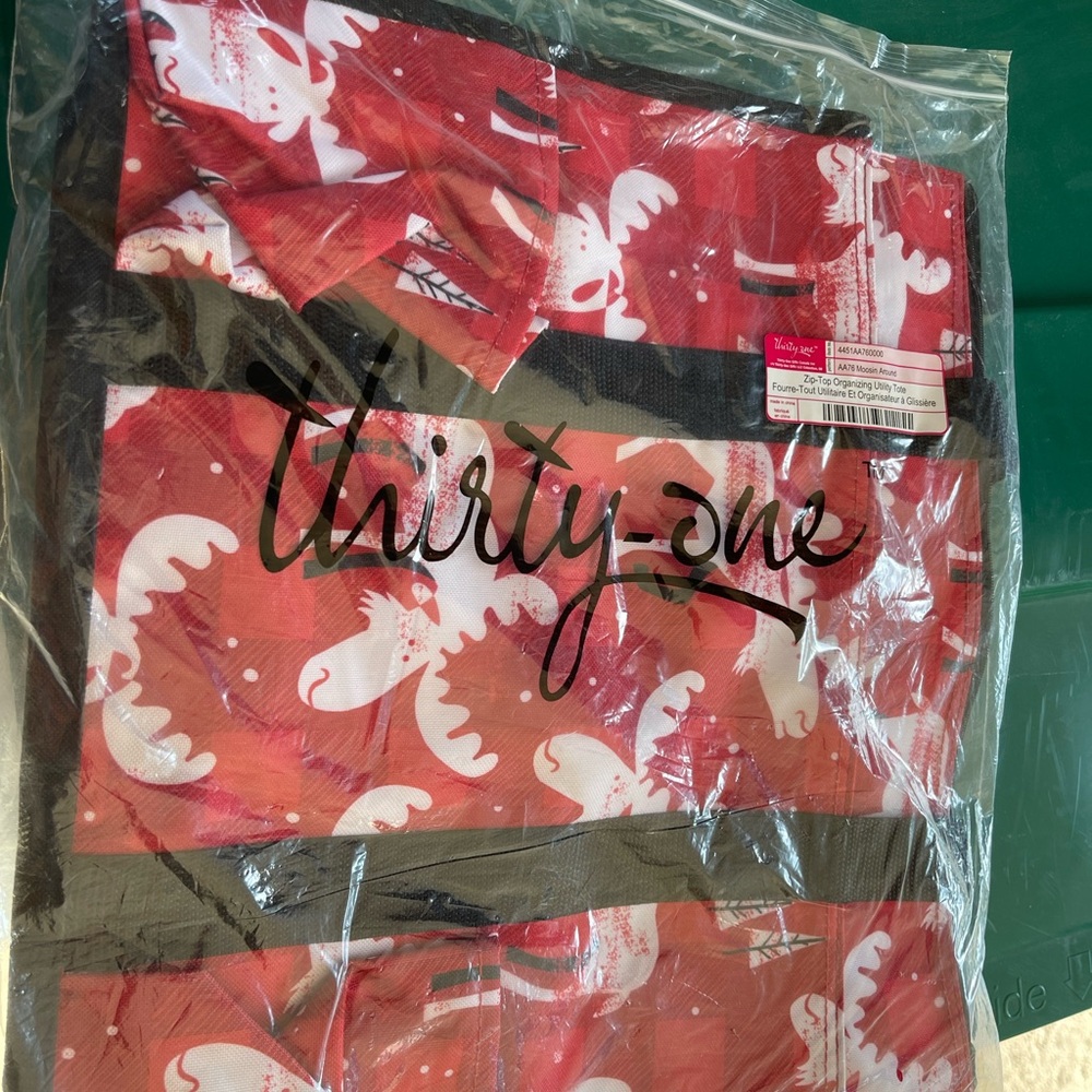 Zip top utility tote from Thirty One